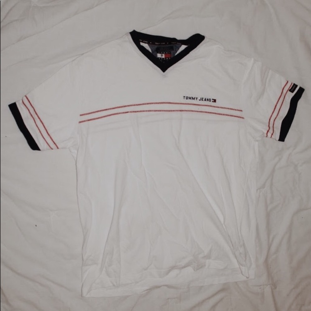 ♡ VINTAGE tommy jeans t shirt! ♡